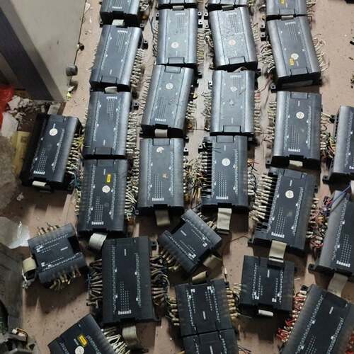 可维修欧姆龙PLC扩展模块CP1W-40EDT/40EDR议价