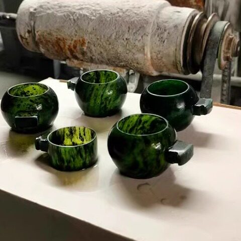 墨玉鸟食罐红子鸟食碗陶瓷五件套鸟喝水器贴花鸟食杯水杯鸟笼配件