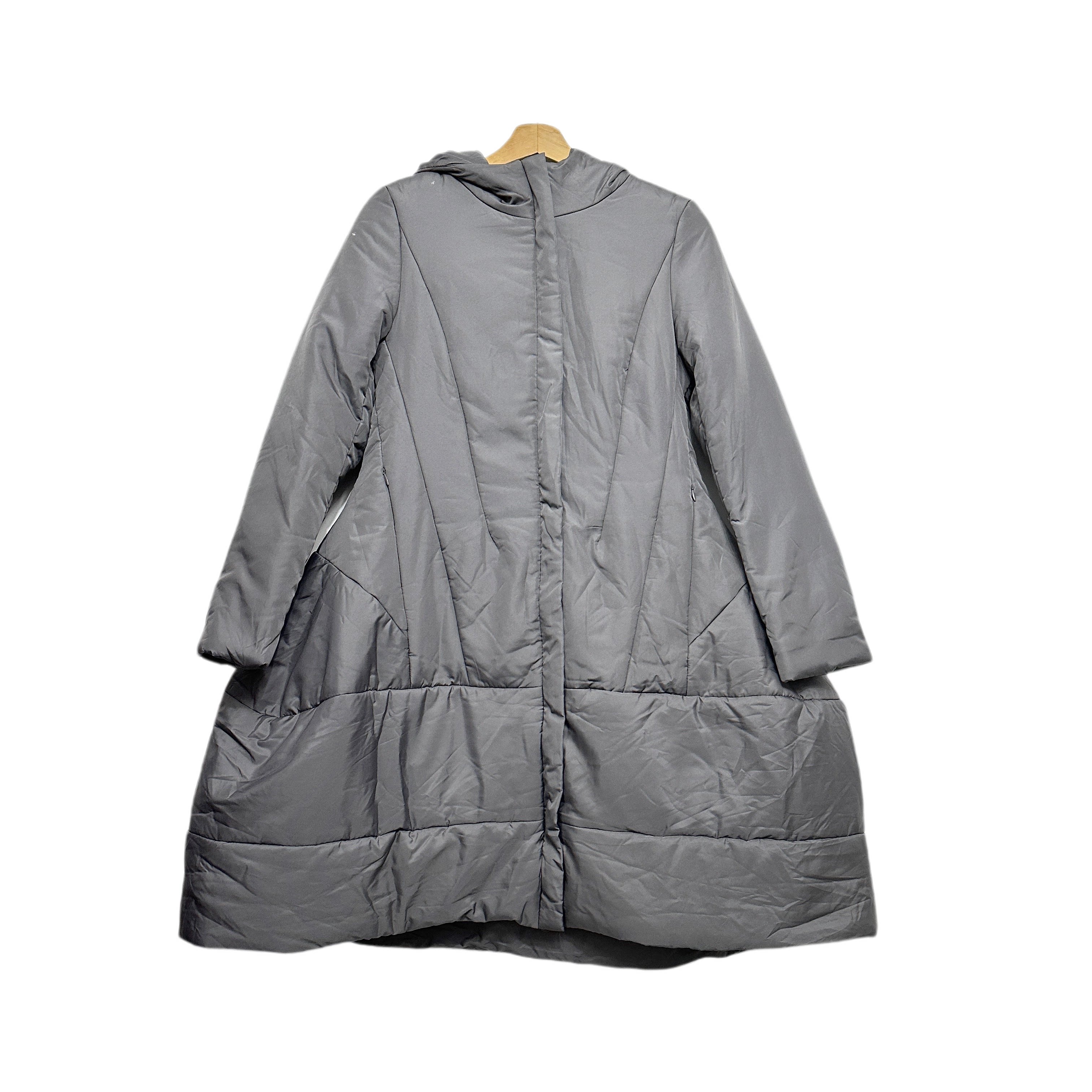 圣迪折扣女装 秋冬时尚低调内敛灰个性夸张阔摆设计连帽夹棉棉服