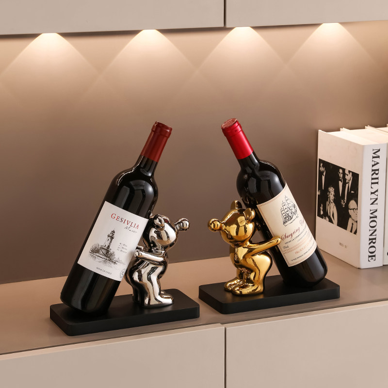 轻奢暴力熊酒柜装饰客厅红酒架玄关餐边柜鞋柜高档摆件工艺品摆设