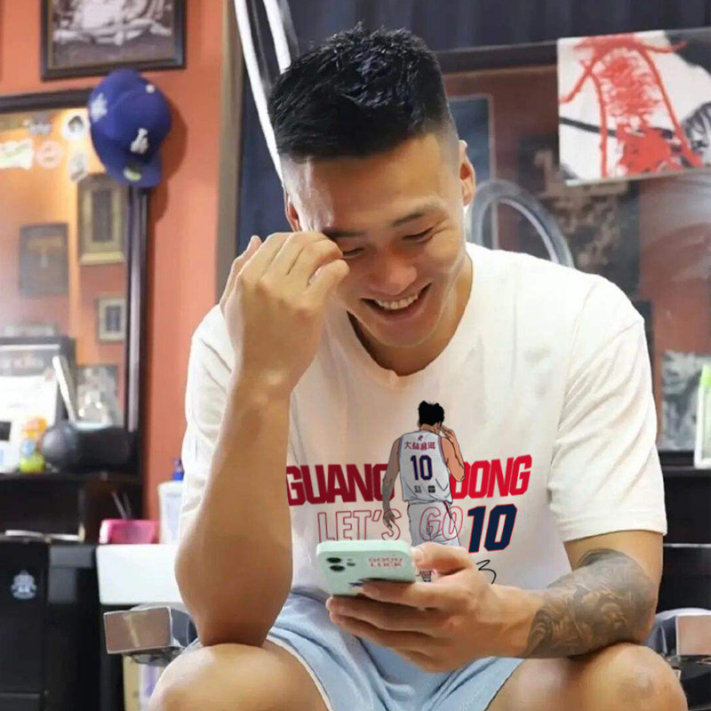夏季CBA广东宏远大益篮球赵睿卡通短袖t恤运动休闲半袖纯棉体恤男图片