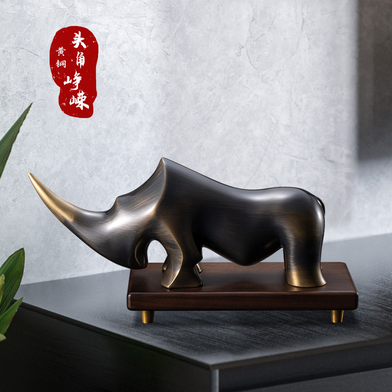 轻奢高档创意铜犀牛家居装饰品客厅玄关酒柜高级感小众办公室摆件