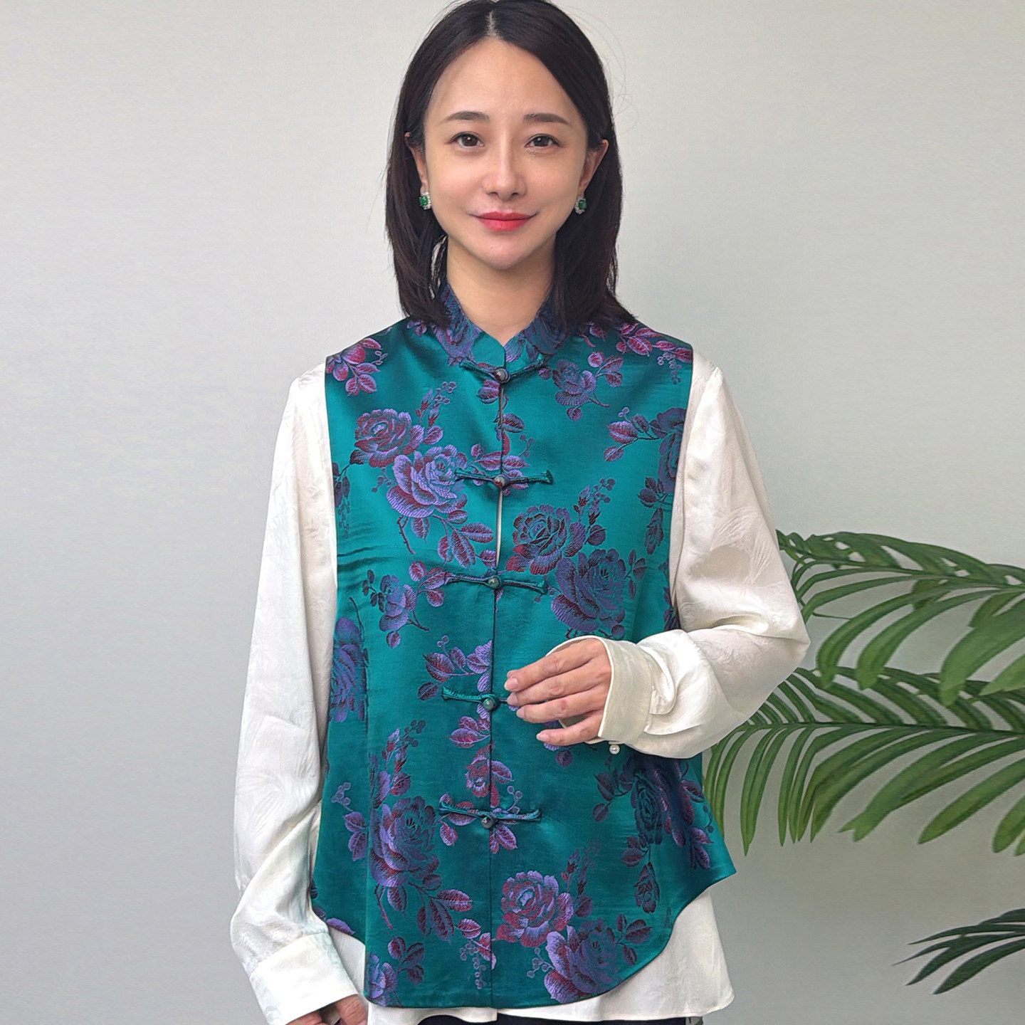 新中式盘扣提花马甲女中老年妈妈装国风坎肩时尚洋气