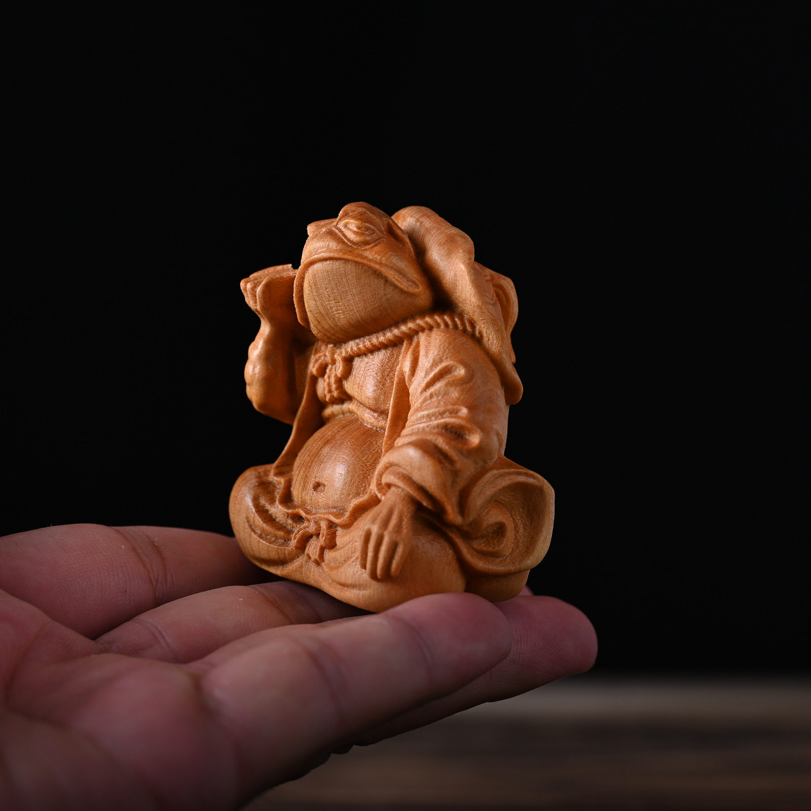 太行崖柏蛤蟆大仙手把件金蟾仙人祈福蛙招财动物文玩创意家居摆件