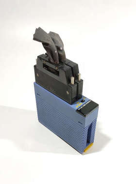 横河PLC模块 F3WD64-3N 9成新实物图 包好