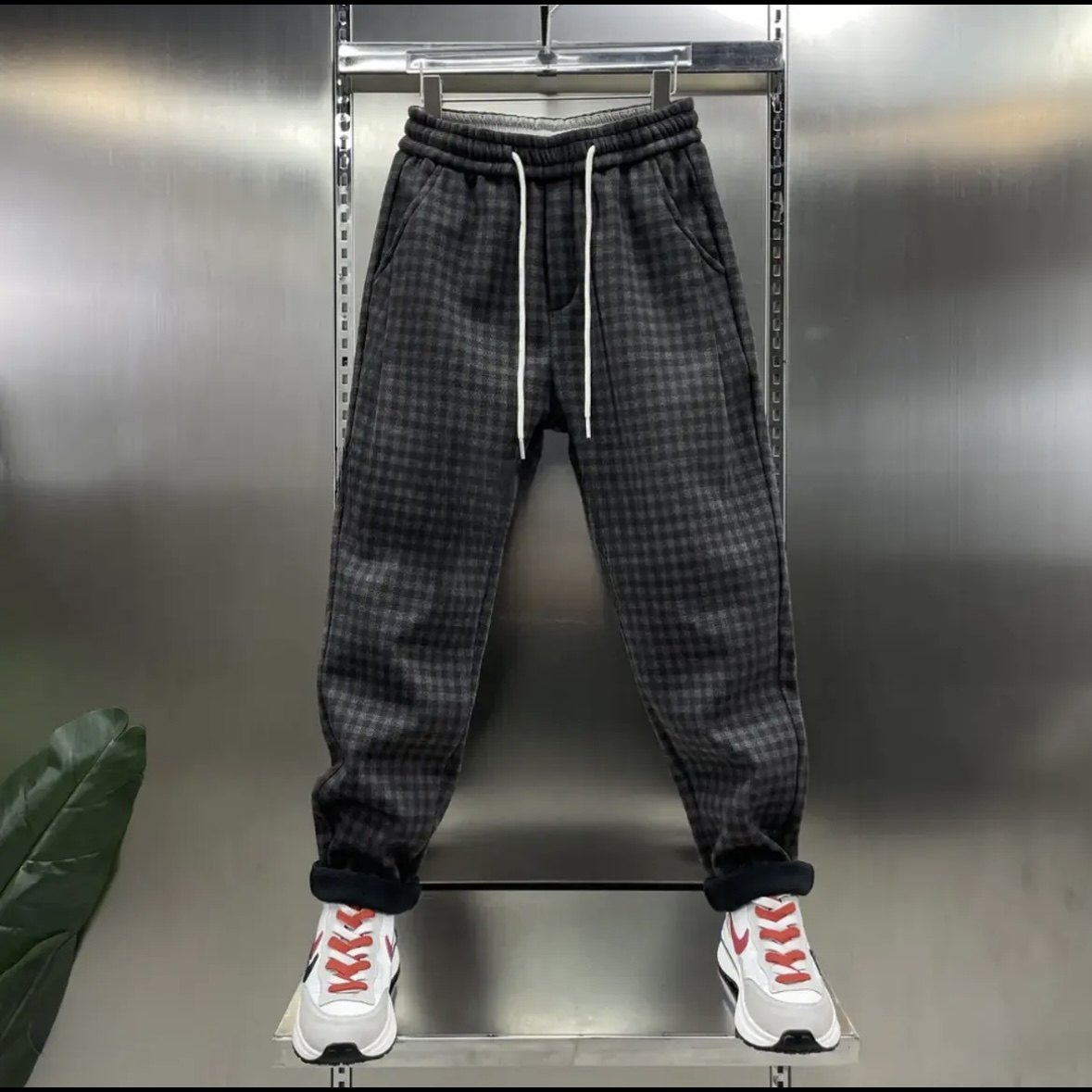 秋冬男士新款格子休闲裤加绒加厚抗寒小脚裤潮流百搭修身时尚长裤