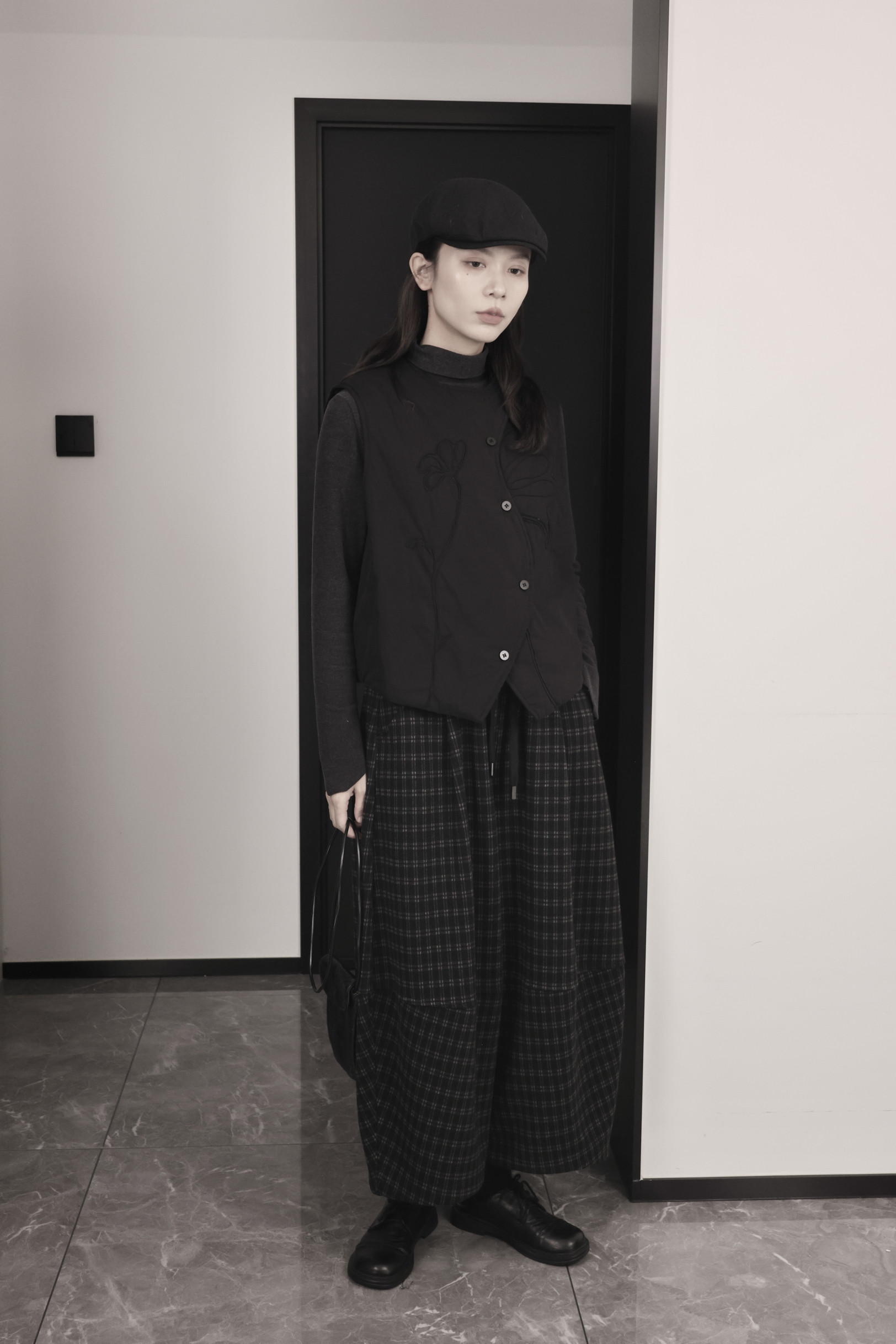 6738P90暗黑刺绣马甲夹棉,女装马甲,钱塘801（原钱塘901）