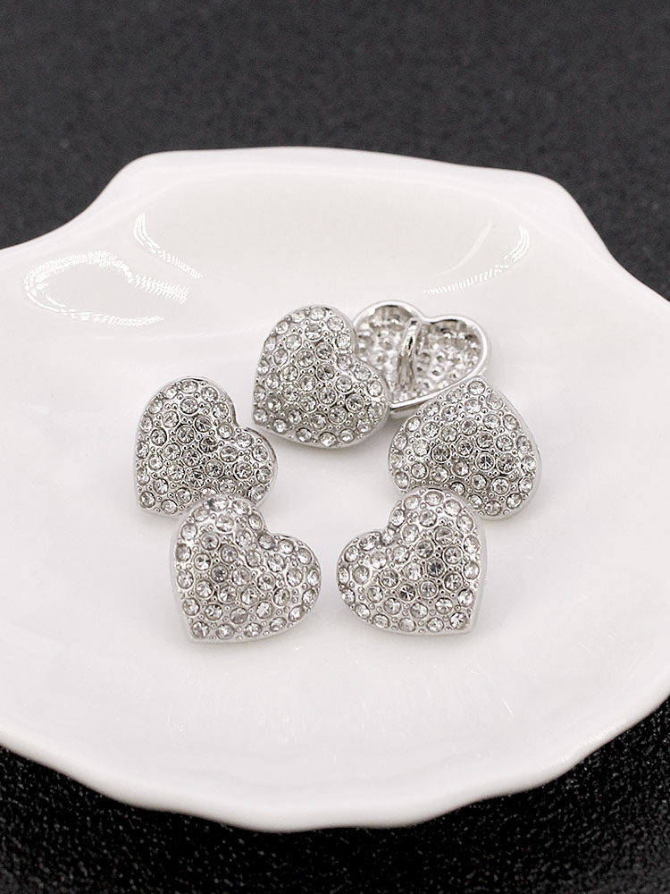 고급 모조 다이아몬드 러브 셔츠 단추 심플하고 패셔너블하며 절묘하며 다재다능한 스웨터 및 스웨터 단추 의류 장식 단추