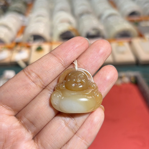 羊脂玉糖白佛挂件