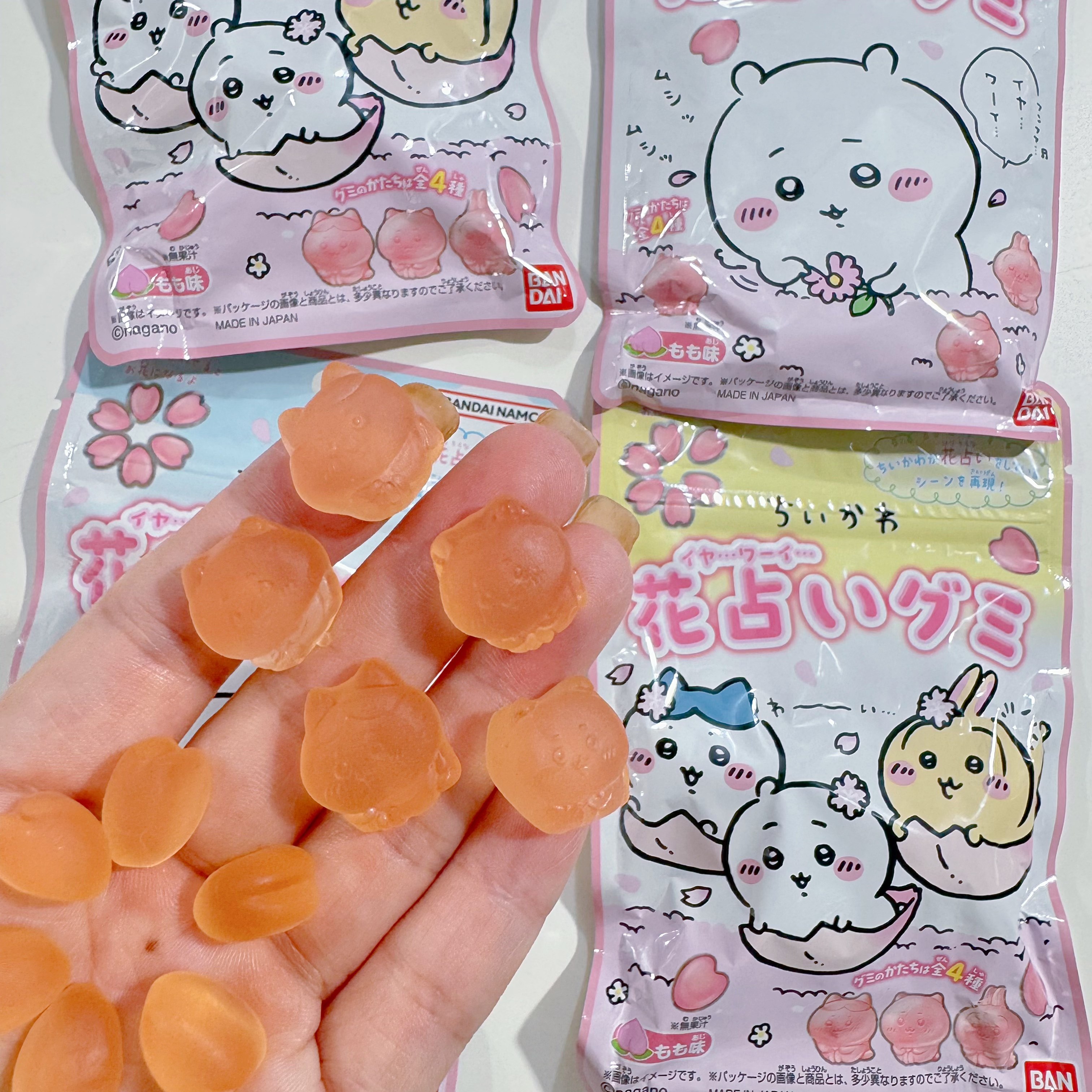 日本进口Chiikawa软糖万代吉伊卡哇花占水蜜桃味软糖儿童礼物零食