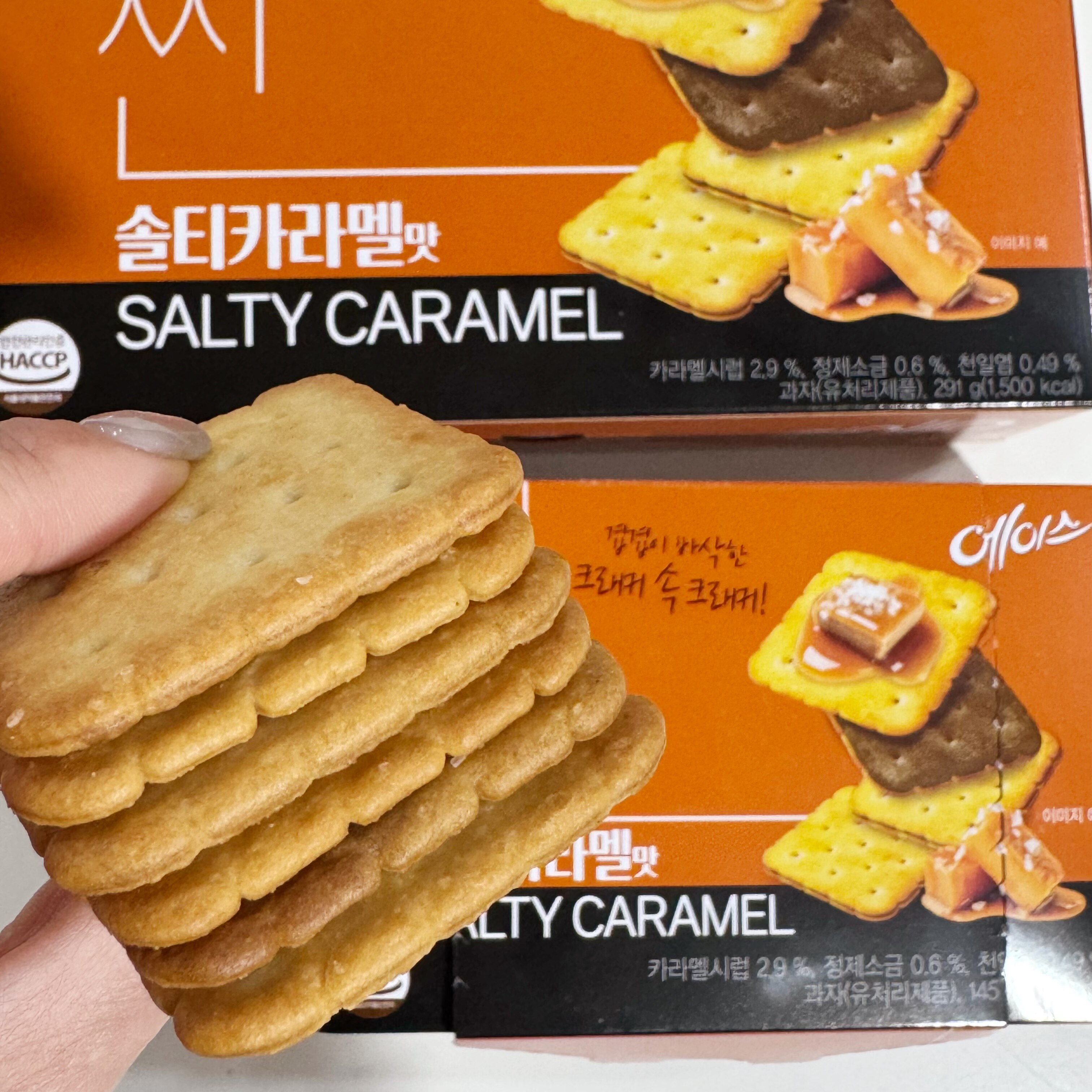 韩国进口ACE海太焦糖味薄脆饼干咖啡夹心饼干酥脆好吃的零食