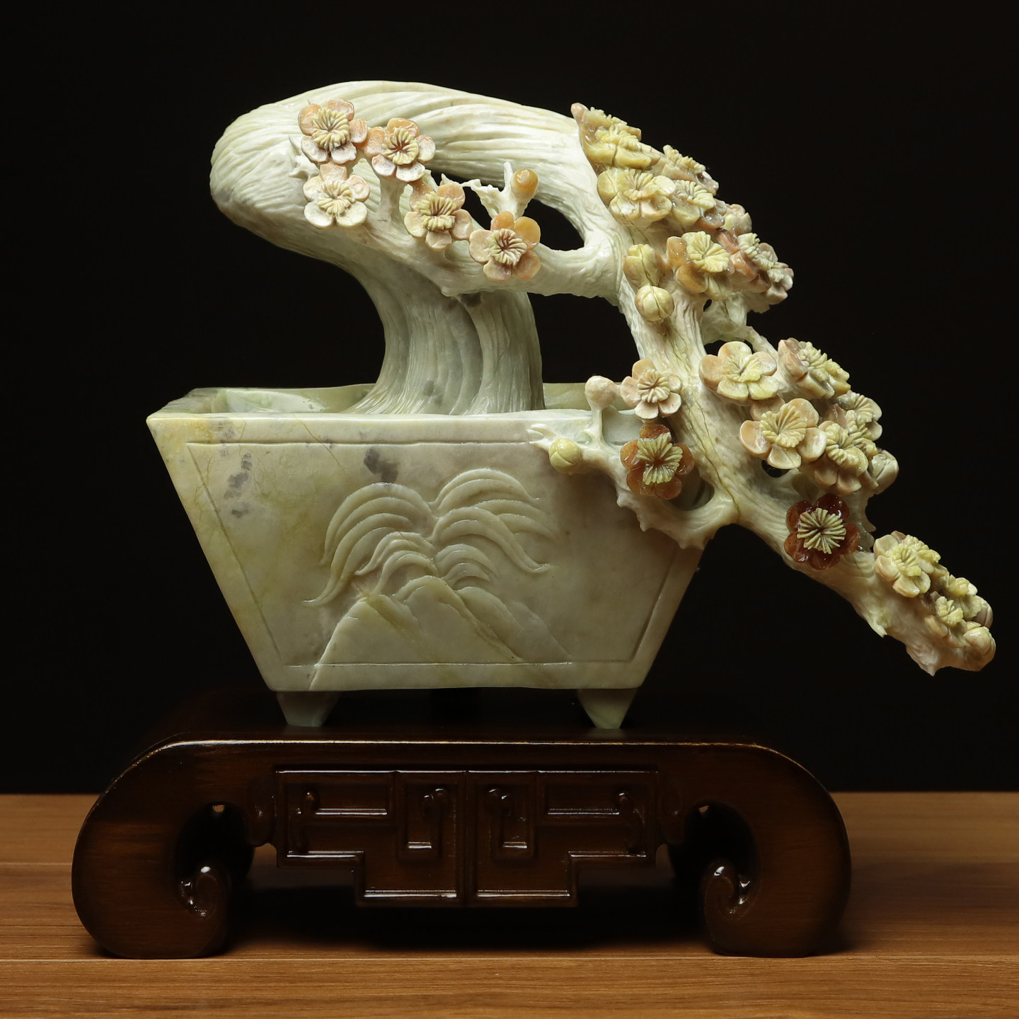 尚品美格 天然玉石花玉雕刻桌面摆件 整料原色雕刻梅花 礼品FA286