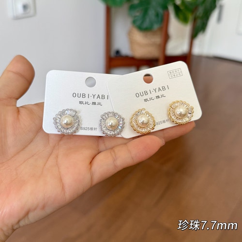 欧比雅比银针锆石小花耳环小众设计感高级感轻奢精致温柔21565
