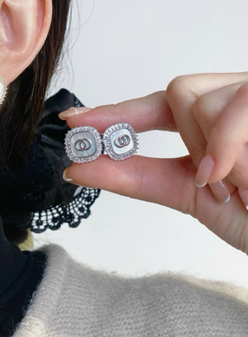 艾鹿高级感贝母轻奢气质百搭双环S925银针时尚耳扣耳环耳钉04471