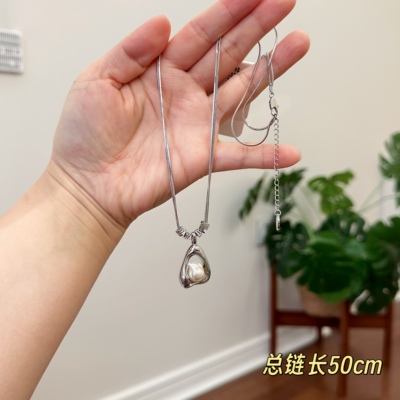 欧比雅比新款时尚高级感气质精致淑女甜美个性复古百搭项链00817