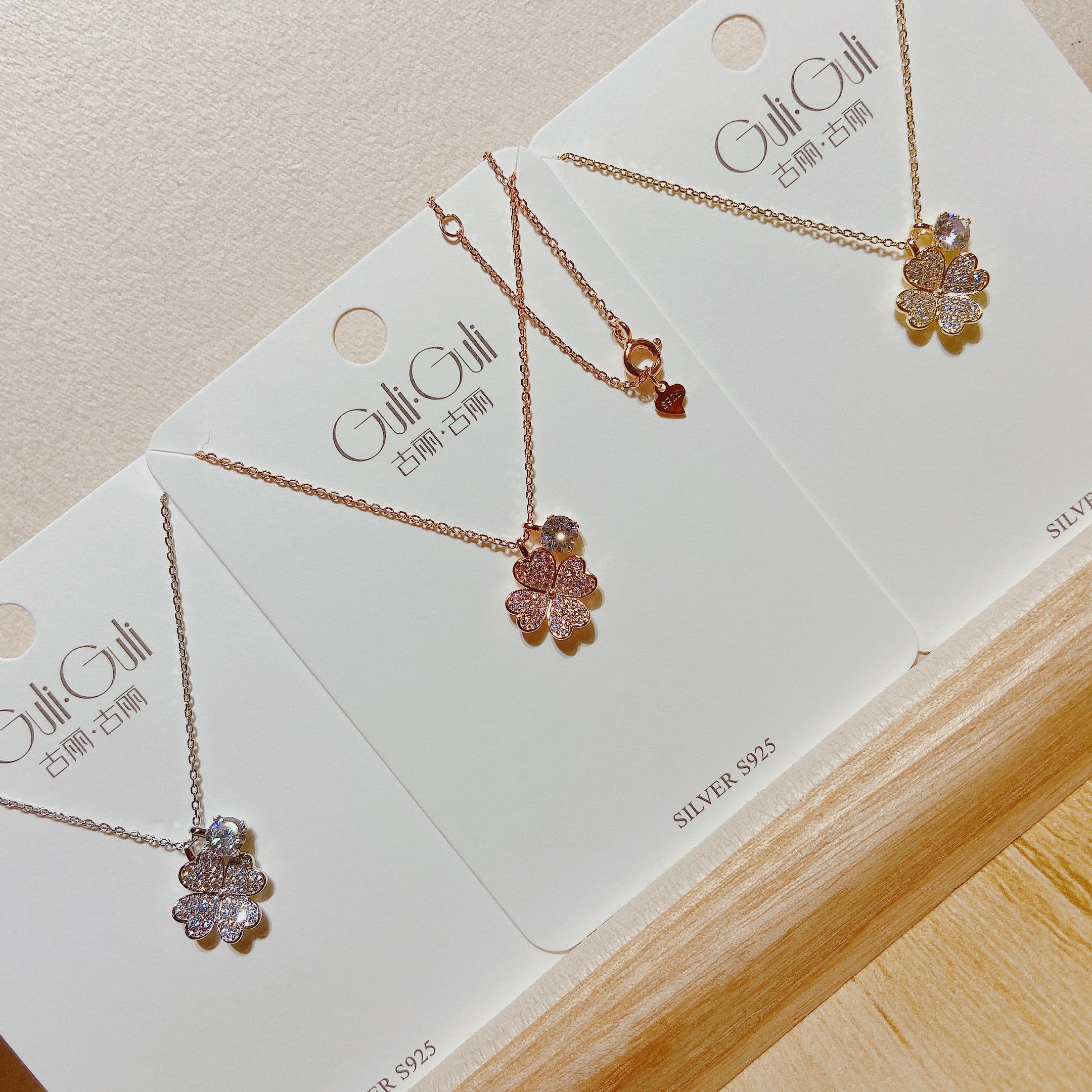 古丽古丽饰品s925满钻气质简约百搭款纯银项链四叶小花锁骨链069