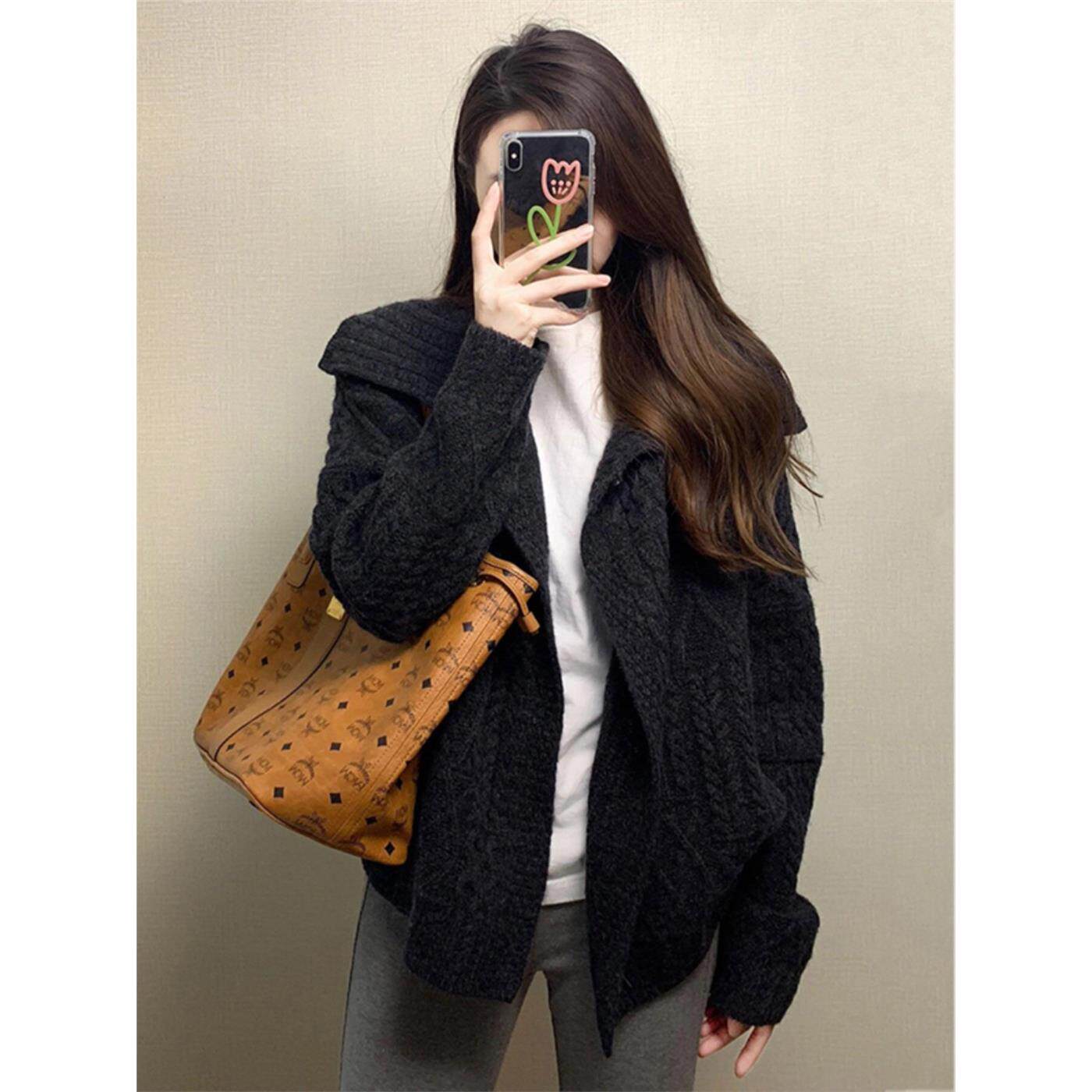 2025新款慵懒风翻领麻花毛衣外套女秋冬季高级感针织开衫加厚上衣