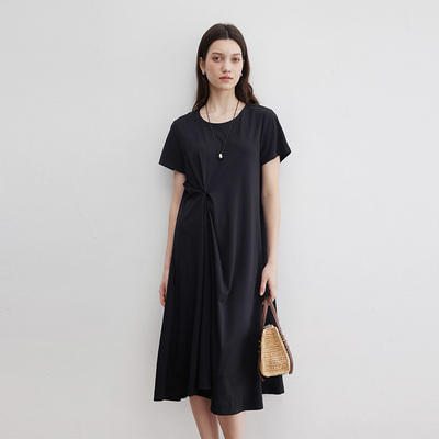 多着前腰收褶一片式天丝连衣裙