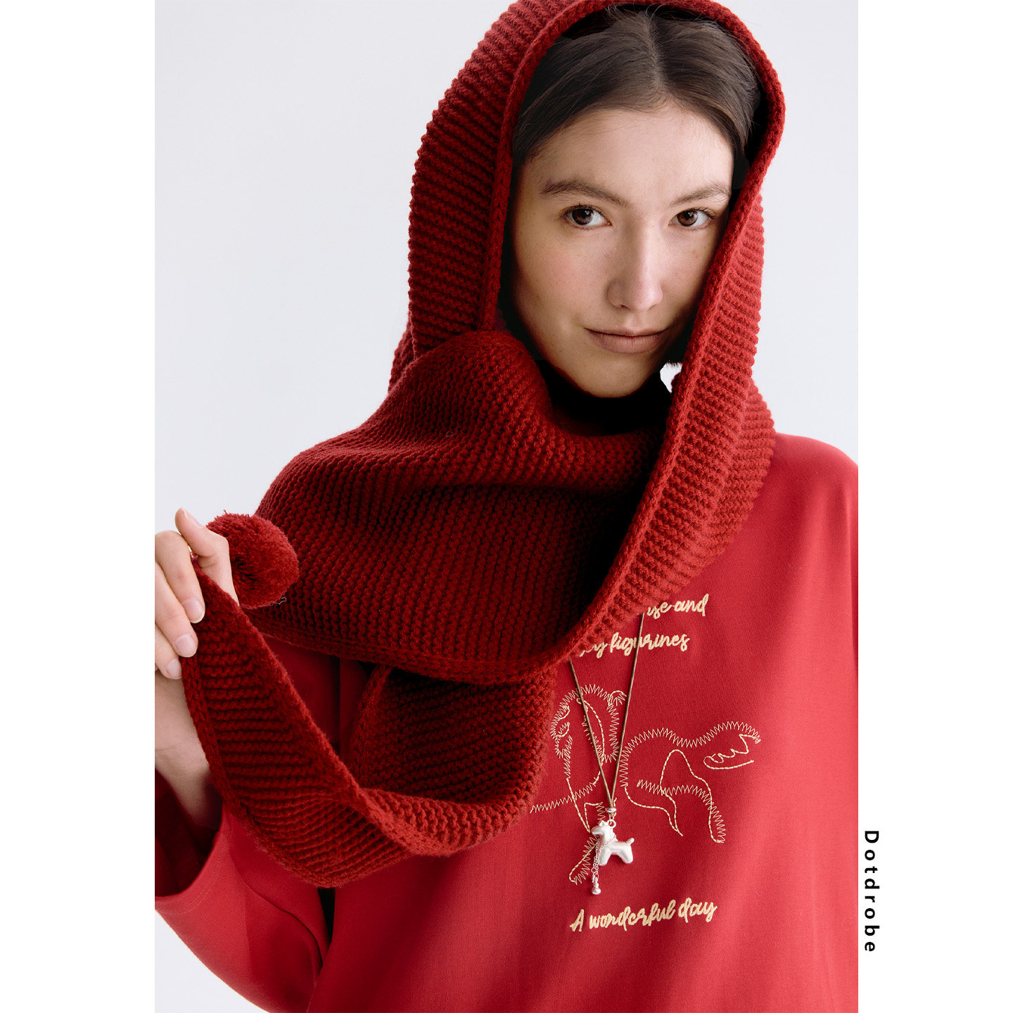 Dotdrobe多着 毛球球装饰 多穿法百搭秋冬长围巾女保暖时髦设计感,服饰配件/皮带/帽子/围巾,围巾/丝巾/披肩,淘宝优惠券,粉丝福利购,淘宝优惠卷