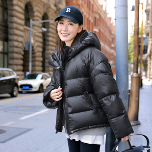 韩版爆款连帽短款白鸭绒羽绒服女冬新款宽松显瘦不臃肿面包服外套