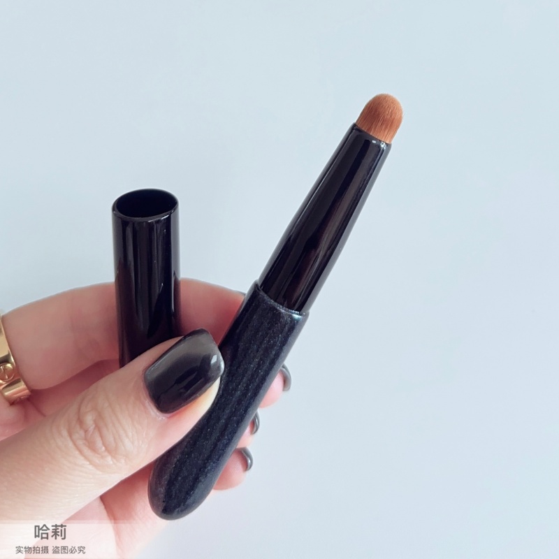 带盖软毛唇刷口红刷显色