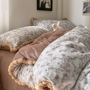法式复古碎花毛球款牛奶绒四件套冬季加厚保暖珊瑚绒被套加绒床单
