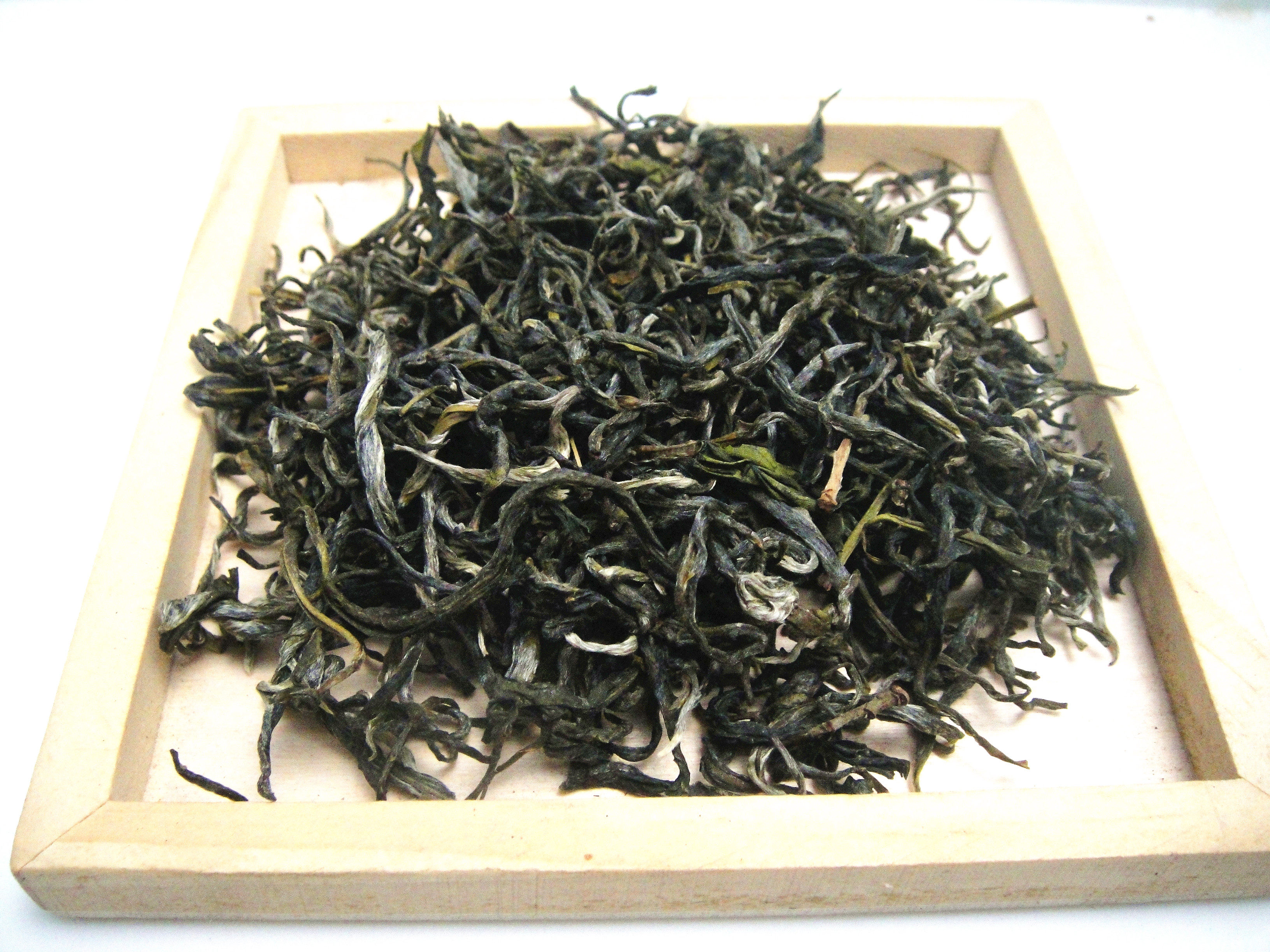 云南保山烘青绿茶龙陵龙山湖绿茶100克耐泡清香回甘云雾