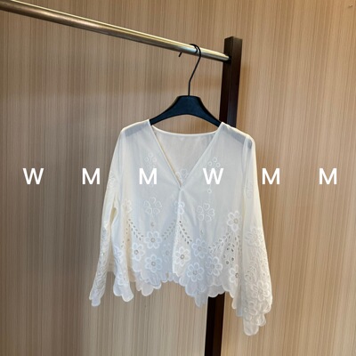 WMM法式镂空刺绣V领棉衬衫女新款休闲百搭时尚舒适显瘦上衣