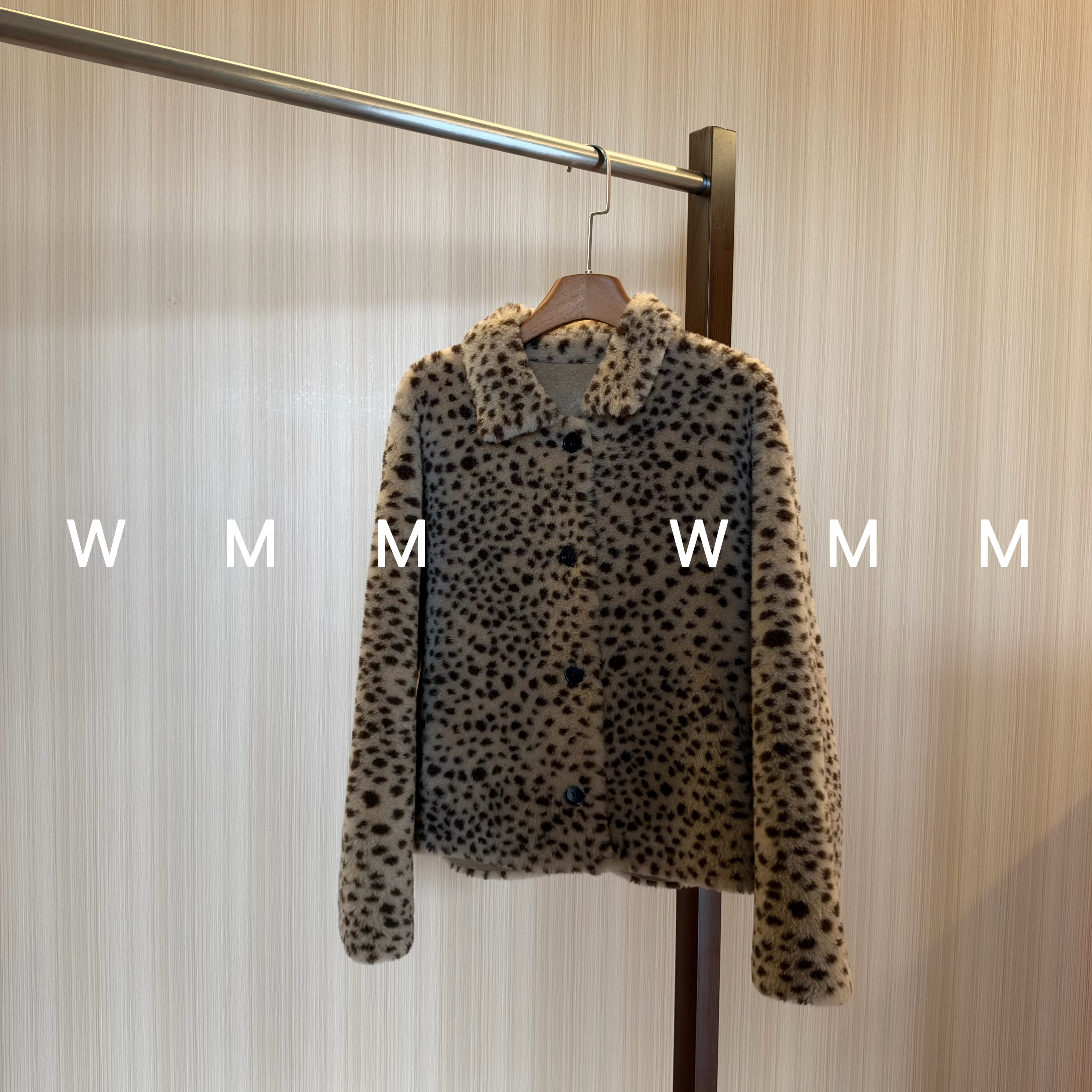 WMM“小豹富”羊毛小翻领外套女新款色织提花斑纹百搭舒适保暖