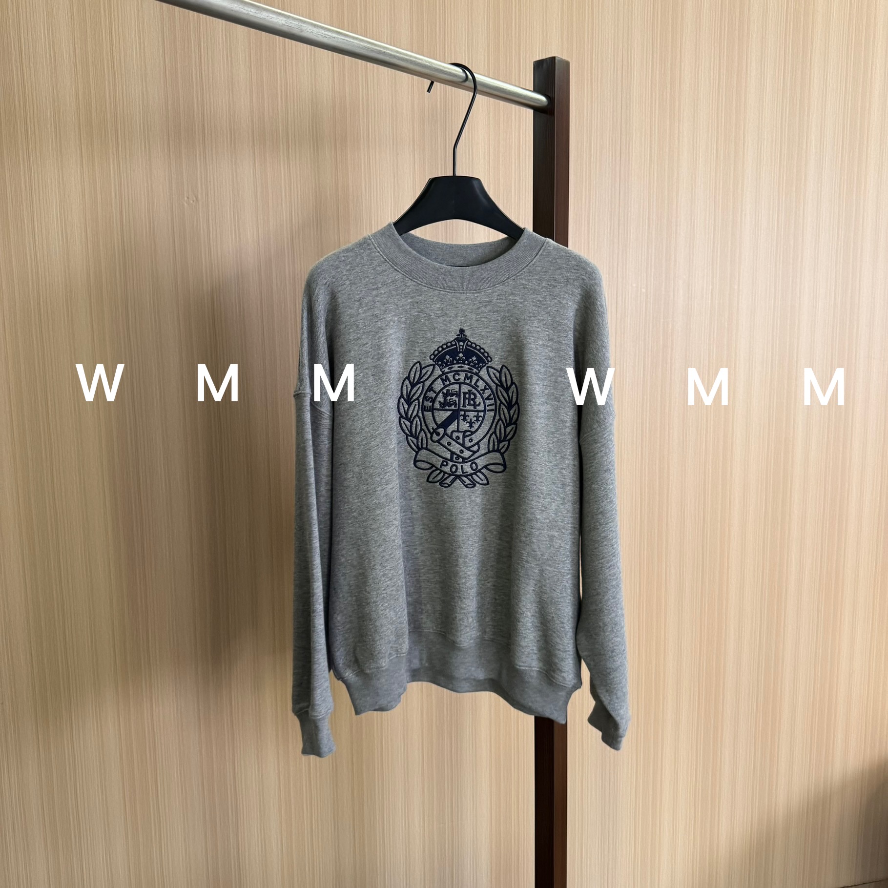 WMM徽章刺绣女字母套头圆领秋冬长袖卫衣上衣加绒时尚新款保暖