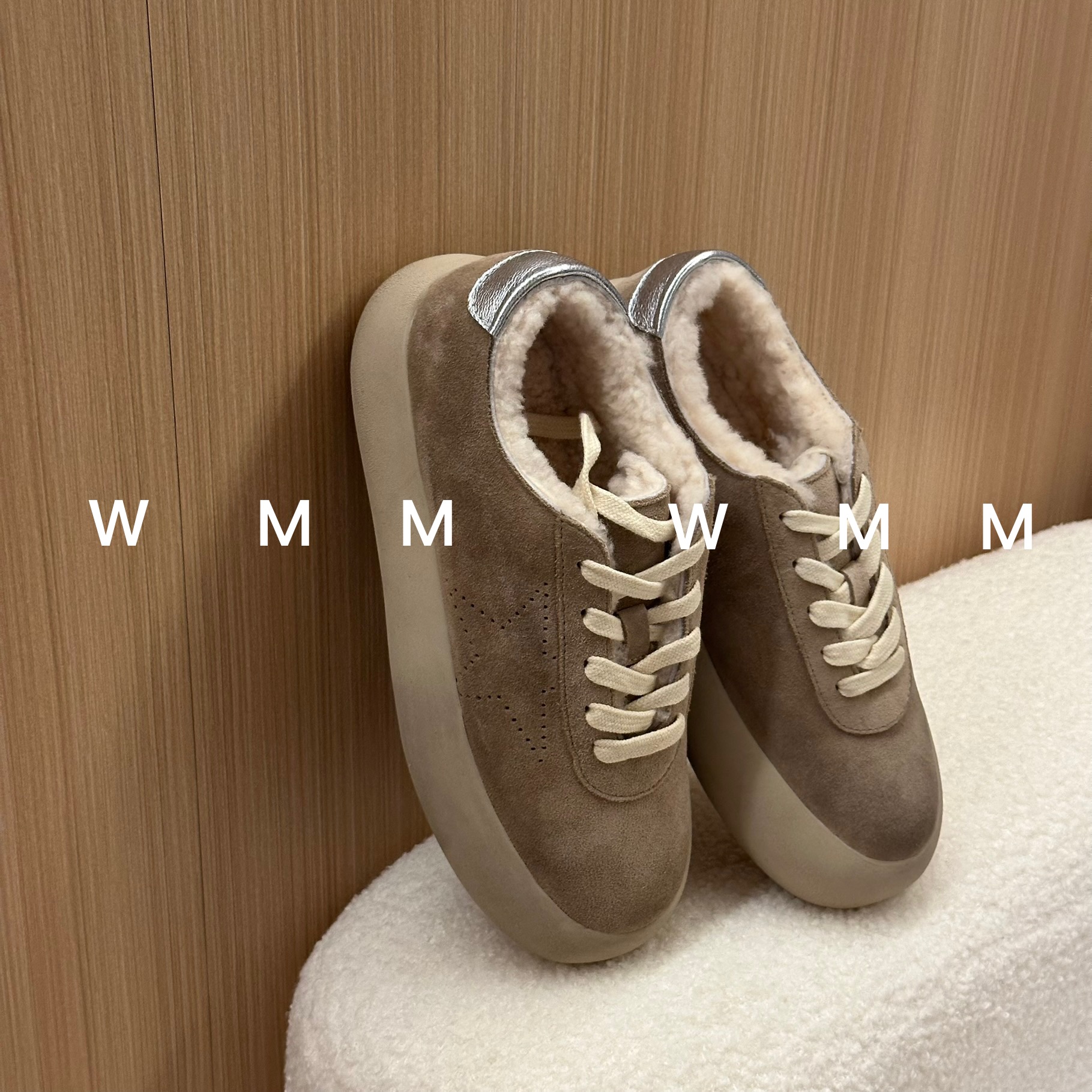 WMM小土豆新品复古做旧星星小脏鞋毛一体驼色雪地靴保暖舒适厚底