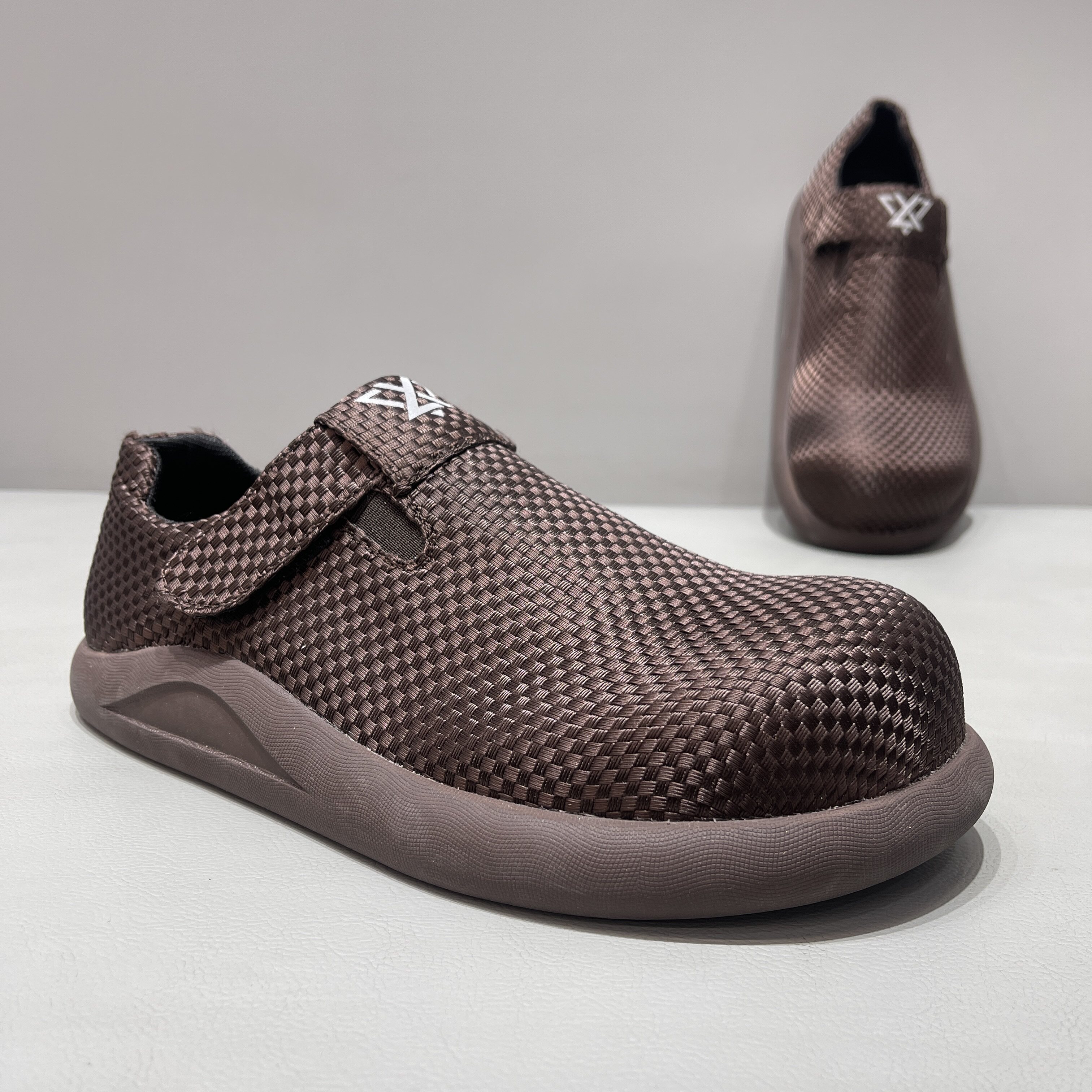 男鞋纯色编织布面方头休闲鞋2026春夏季新款时尚百搭魔术贴大头鞋