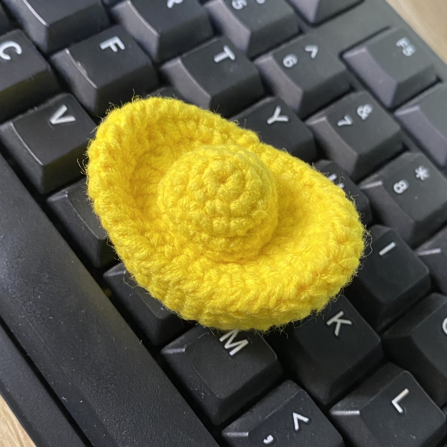 手工编织diy材料包毛线钩针可爱元宝挂件自制生日礼物送朋友闺蜜,服饰配件/皮带/帽子/围巾,DIY编织材料包,淘宝优惠券,粉丝福利购,淘宝优惠卷