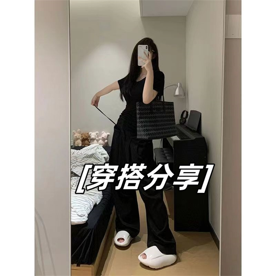 黑色V领收腰正肩短袖T恤女夏季修身型显瘦辣妹美式高腰短款上衣
