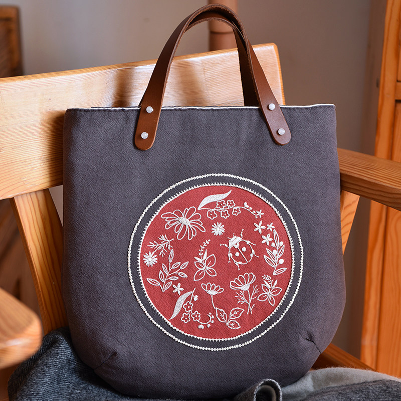 微笑手拎包松果果手工布艺欧式刺绣diy手提包新手入门绣花材料包