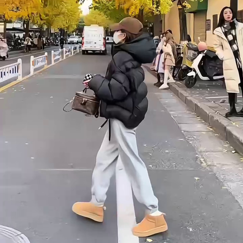 泡芙龟背黑色短款羽绒服女款2024冬季新款连帽90白鸭绒面包服外套