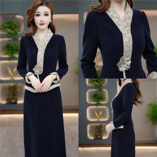 连衣裙2025新款今年流行爆款冬季显瘦气质时尚减龄修身收腰打底裙