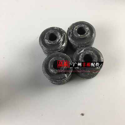 适用陆巡4500LC80LC100霸道LC95LC120LC150后平衡杆吊杆胶套 胶粒