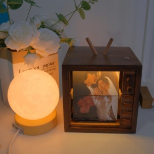 手摇实木定制复古电视自动翻动画节日女生生日异地礼物情人男礼物