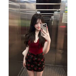 辣妹红色新款 T恤夏季 短款 上衣短袖 碎花高腰半身裙两件套 修身 套装