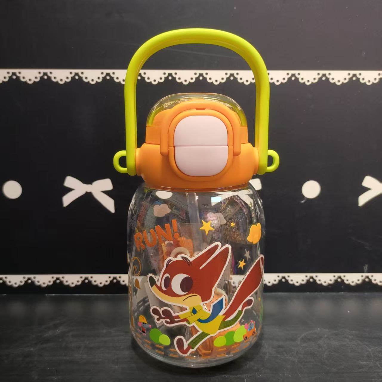 迪士尼疯狂动物城手提斜挎大容量700ml婴儿奶瓶材质大容量耐高温