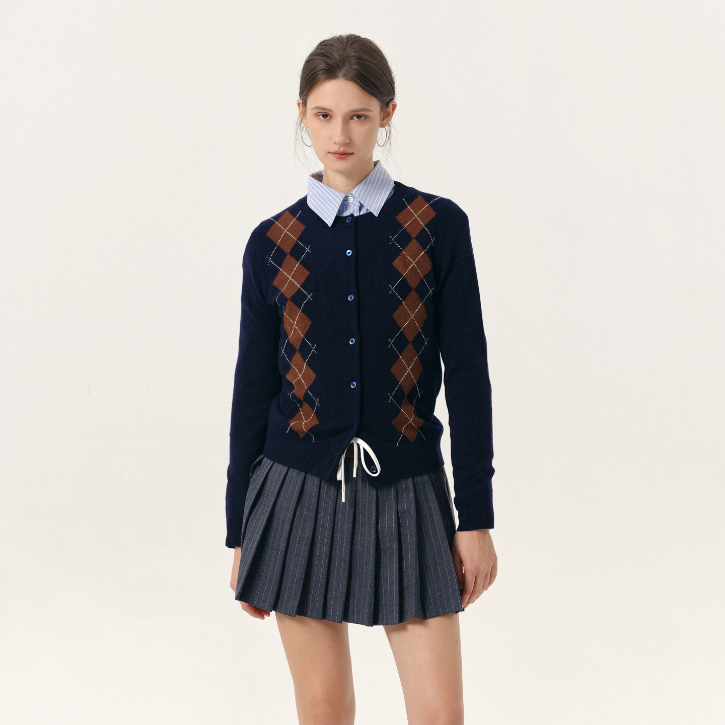 菱形格针织开衫藏青圆领长袖毛衣