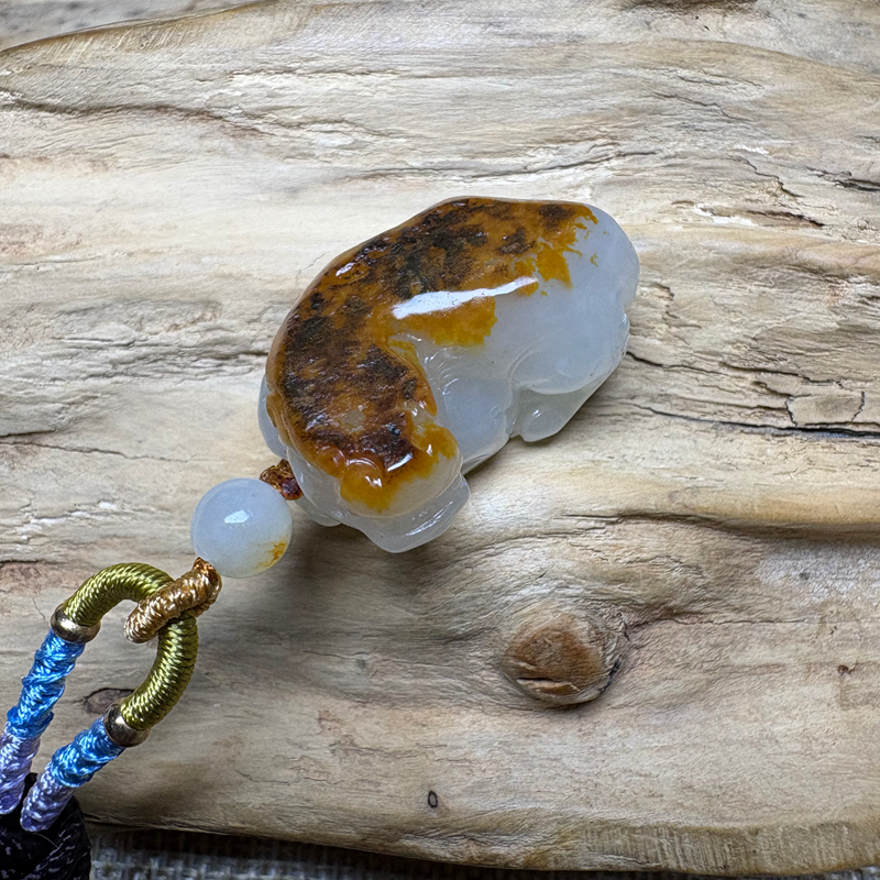 玉尊堂新疆和田玉籽料白玉羊脂玉石精品挂件苏工红皮貔貅瑞兽吊坠