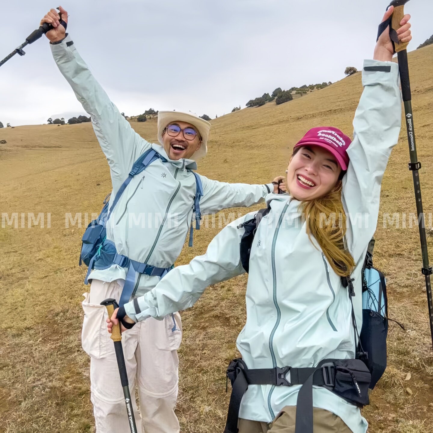 MML/小太阳石头开专业户外硬壳情侣冲锋衣运动登山男女外套冰湖绿