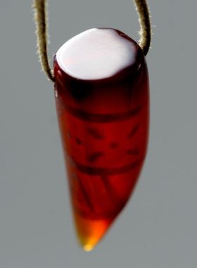 牙形蚀纹老酒红玛瑙吊坠老珠子项饰老红玉髓挂坠古珠挂件颈饰放漏