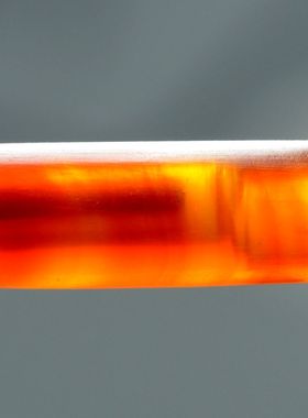 战国红玛瑙古董缠丝吊坠现货