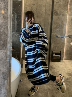 连衣裙女秋冬季大码春秋装宽松针织长裙撞色条纹慵懒风过膝毛衣裙