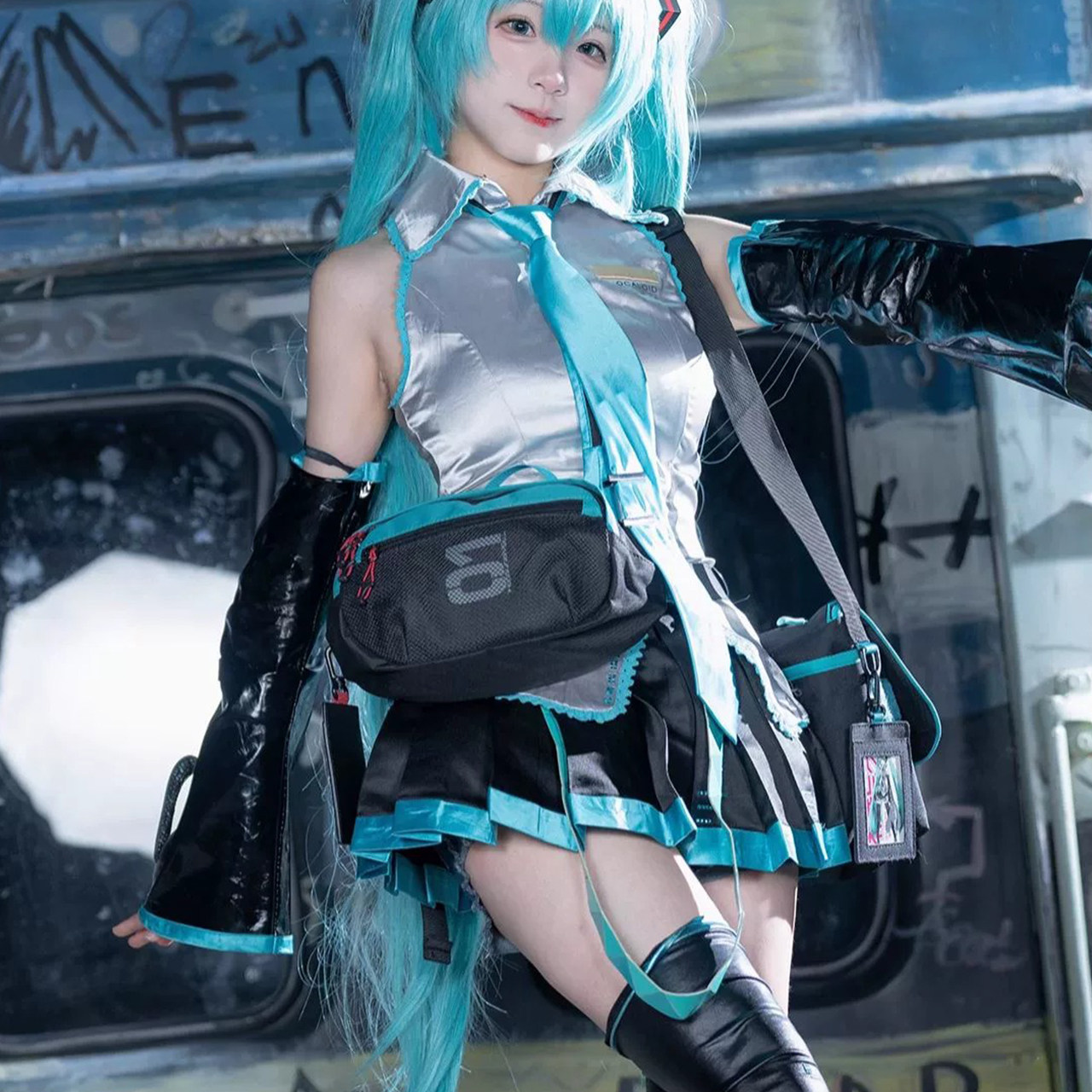 初音未来miku周边斜挎包V家动漫联名二次元腰包休闲痛包学生胸包,模玩/动漫/周边/娃圈三坑/桌游,动漫背包/钱包/箱包,淘宝优惠券,粉丝福利购,淘宝优惠卷