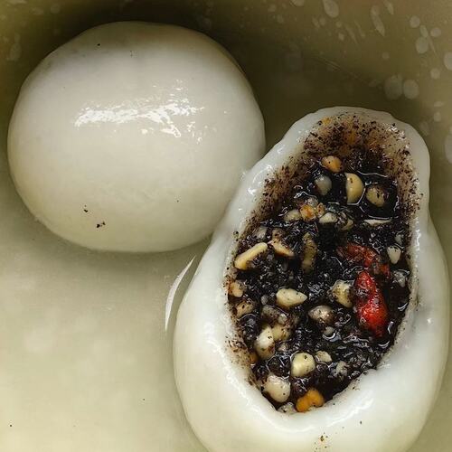 网红石磨吊浆大汤圆充饥糯米元宵香甜坚果核桃《黑芝麻花生馅汤圆