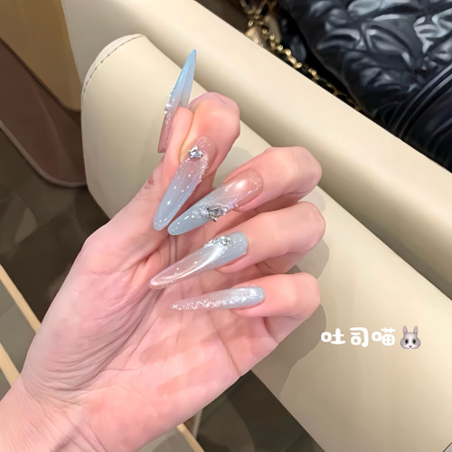 薄荷色穿戴甲超长型蓝色冰透碎钻手工韩式美甲显白高级感夏日新款